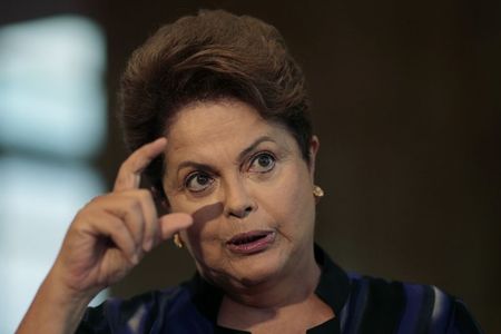 © Reuters. Presidente Dilma Rousseff, candidata à reeleição pelo PT, em entrevista coletiva em Brasília