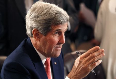 © Reuters. Kerry impulsa paz en Oriente Medio y promete 212 millones de dólares en ayuda a Gaza