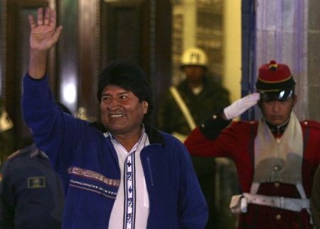 © Reuters. Evo Morales se proclama ganador de las elecciones en Bolivia 