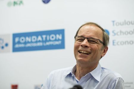 © Reuters. French economist Jean Tirole speaks during a news conference at the Toulouse School of Economics in Toulouse