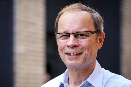 © Reuters. POUR LE PRIX NOBEL D’ÉCONOMIE JEAN TIROLE, LA FRANCE DOIT RÉFORMER RAPIDEMENT