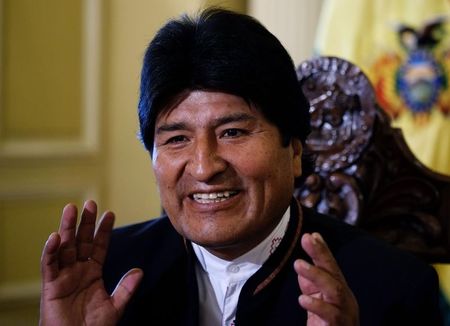 © Reuters. Bolivia's President Evo Morales speaks during a Reuters interview at the presidential palace in La Paz