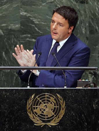 © Reuters. Il premier Matteo Renzi 