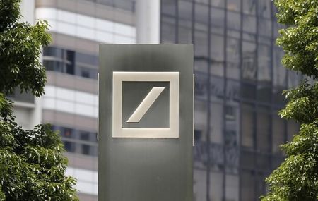 © Reuters. Logo of Deutsche Bank AG is seen in Tokyo