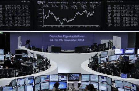 © Reuters. Las bolsas europeas caen de nuevo tras el rebote inicial