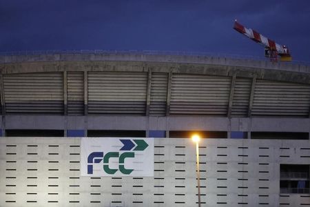 © Reuters. FCC se hunde en bolsa por retraso en refinanciación de su máximo accionista