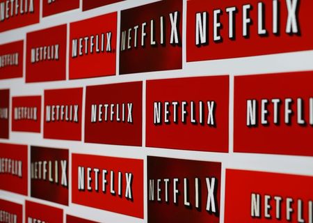 © Reuters. The Netflix logo is shown in this illustration photograph in Encinitas, California