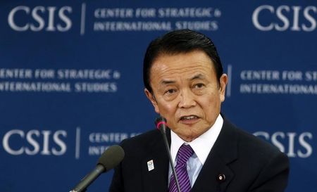 © Reuters. Japanese Finance Minister Taro Aso talks at the Center for Strategic and International Studies in Washington