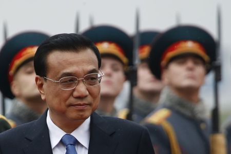 © Reuters. الصين وفيتنام تتعهدان بمعالجة نزاعات بحرية