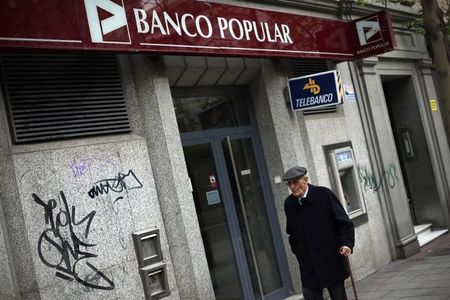 © Reuters. Tasa morosidad banca española sube levemente en agosto al 13,2%