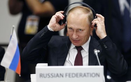 © Reuters. الكرملين: محادثات بوتين مع زعماء أوروبا وبوروشينكو صعبة