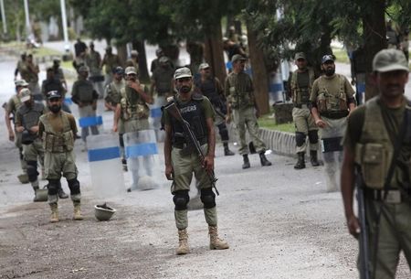 © Reuters. مقتل تسعة متشددين على الأقل في هجوم للجيش الباكستاني