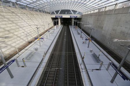 © Reuters. Huelga de trenes en Alemania deja sin transporte a millones de personas