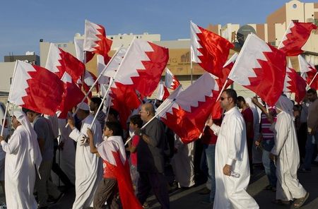 © Reuters. بدء محاكمة ناشط بحريني في المنامة
