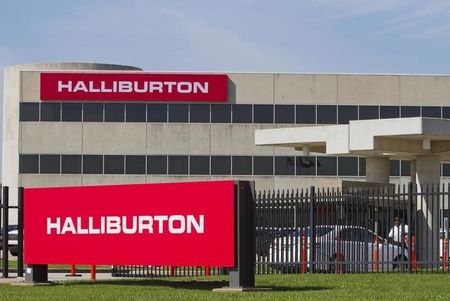 © Reuters. Офис Halliburton в Хьюстоне