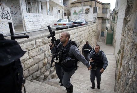 © Reuters. الاسرائيليون يتوسعون بهدوء في حي فلسطيني بالقدس الشرقية