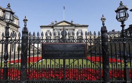 © Reuters. The head office of the RBS is seen in St Andrew Square in Edinburgh