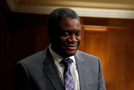 © Reuters. LE GYNÉCOLOGUE CONGOLAIS DENIS MUKWEGE LAURÉAT DU PRIX SAKHAROV 2014