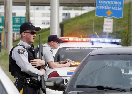 © Reuters. كندا ترفع مستوى التهديد الإرهابي بسبب ثرثرة جماعات إسلامية متطرفة