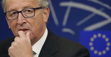 © Reuters. Juncker promete firmeza sobre el arbitraje en la negociación con EEUU