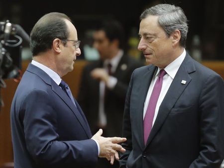 © Reuters. MARIO DRAGHI APPELLE LES VINGT-HUIT À UN EFFORT COMMUN POUR ÉVITER LA RÉCESSION