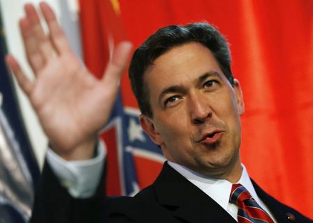 © Reuters. McDaniel waves to supporters before delivering a concession speech in Hattiesburg