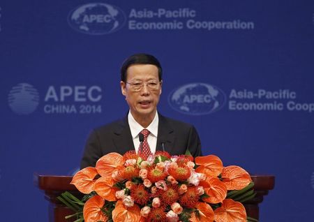 © Reuters. Chinese Vice Premier Zhang Gaoli makes a speech at the APEC finance ministers meeting in Beijing