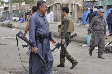 © Reuters. مصادر أمنية: قوات كردية استعادت زمار بالعراق من الدولة الإسلامية