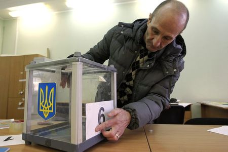 © Reuters. انتخابات في أوكرانيا من المتوقع أن تسفر عن برلمان مؤيد للغرب