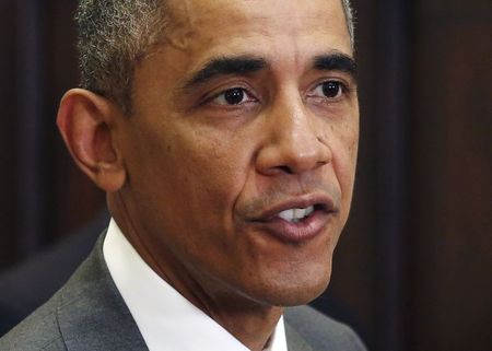 © Reuters. U.S. President Barack Obama answers a reporter's question at the White House in Washington