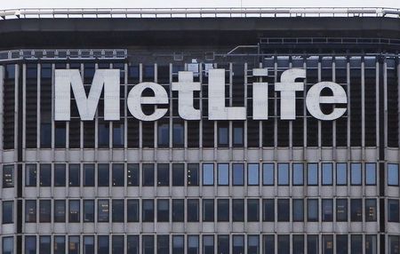 © Reuters. The MetLife building is seen in New York