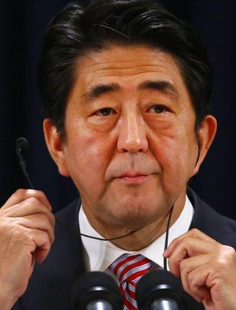© Reuters. تزايد احتمالات دعوة رئيس الوزراء الياباني لانتخابات مبكرة