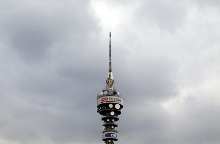 © Reuters. Telecom Italia tower in Rome