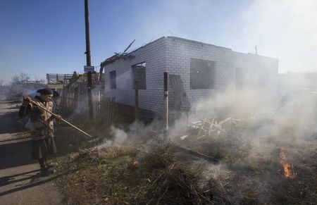 © Reuters. قصف جديد لدونيتسك معقل الانفصاليين في شرق أوكرانيا