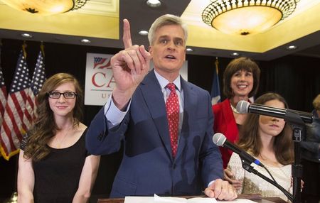 © Reuters. Republican Bill Cassidy addresses supporters after the results of the midterm elections in Baton Rouge, Louisiana