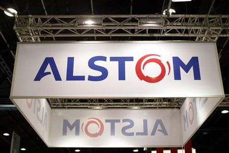 © Reuters. The logo of Fench power and transport engineering company Alstom is seen at the World Nuclear Exhibition 2014 in Le Bourget, near Paris