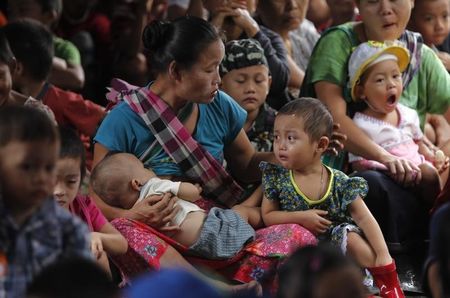 © Reuters. مسؤول حكومي: تدفق اللاجئين غير الشرعيين عبء كبير على تايلاند