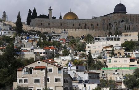 © Reuters. فرنسا تدعو إسرائيل للتراجع فورا عن قرار البناء الاستيطاني في القدس