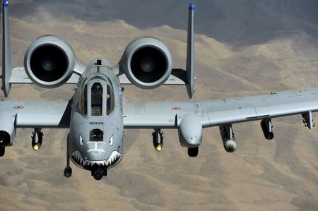 © Reuters. A U.S. Air Force A-10 Thunderbolt aircraft from Bagram Air Base flies a combat mission over Afghanistan