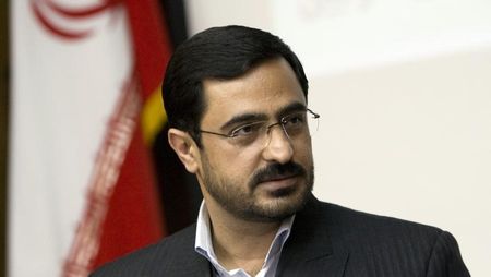 © Reuters. منع مدع عام من عهد أحمدي نجاد من تولي منصب عام في إيران