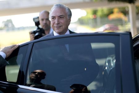 © Reuters. Vice-presidente Michel Temer após entrevista coletiva no Palácio da Alvorada