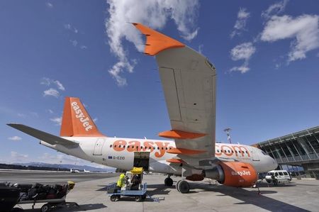 © Reuters. EASYJET ANNONCE UN BÉNÉFICE ANNUEL EN HAUSSE DE 21,5%