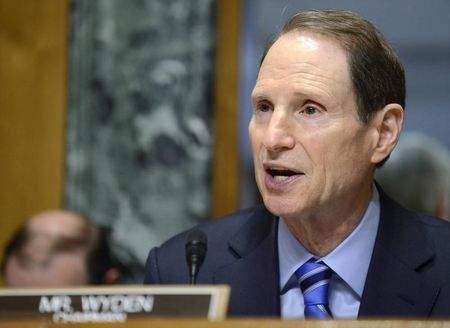 © Reuters. Sen. Ron Wyden attends first Senate Finance Committee hearing as chairman in Washington