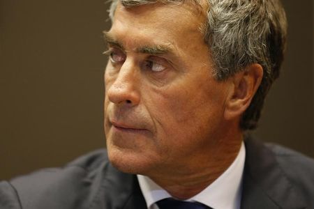 © Reuters. CAHUZAC SAVAIT QUE SON EX-FEMME AVAIT UN COMPTE SUR L'ÎLE DE MAN