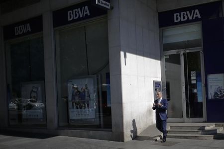 © Reuters. BBVA comprará un 15% de Garanti, compensará impacto con ampliación