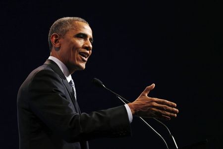 © Reuters. U.S. President Barack Obama speaks at a news conference at the end of the G20 summit in Brisbane