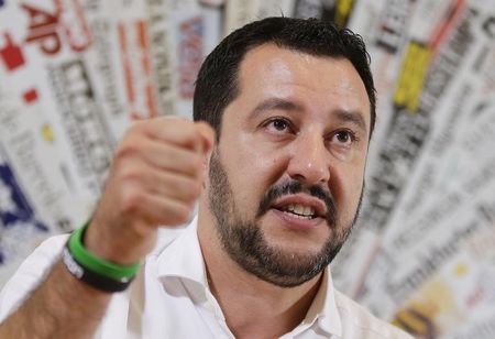 © Reuters. Il leader della Lega Nord Matteo Salvini 