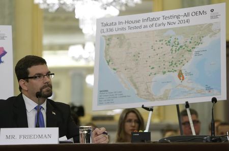 © Reuters. NHTSA Deputy Administrator Friedman testifies on Takata defective airbags at Senate Commerce Science and Transportation Committee hearing  in Washington
