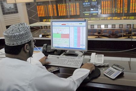© Reuters. تراجع معظم بورصات الشرق الأوسط وأسهم الاتصالات تهبط بسوق عمان