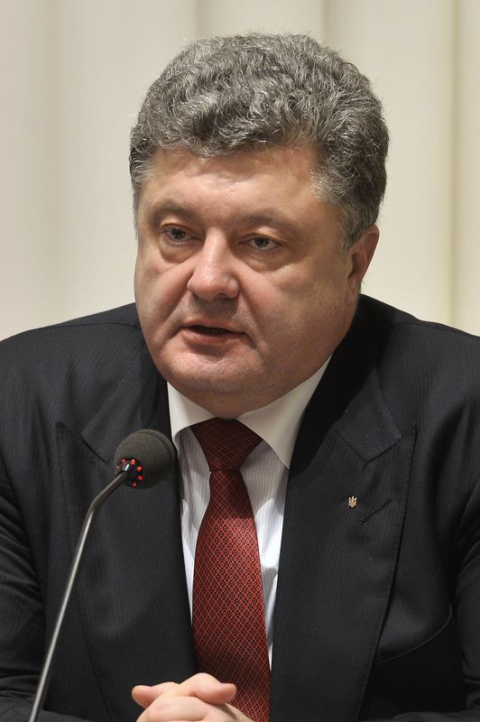 © Reuters. El presidente de Ucrania, Petro Poroshenko, durante una conferencia de prensa en Bratislava